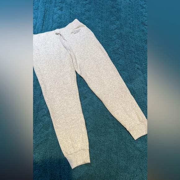 Victoria’s Secret grey sweatpants - Picture 1 of 4